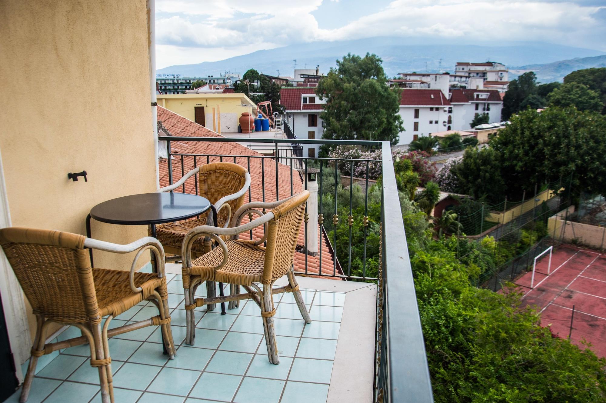 Hotel & Apartments Villa Linda Giardini Naxos Exteriör bild