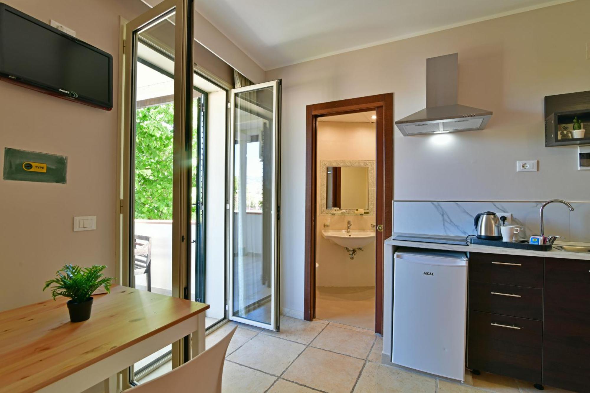 Hotel & Apartments Villa Linda Giardini Naxos Exteriör bild