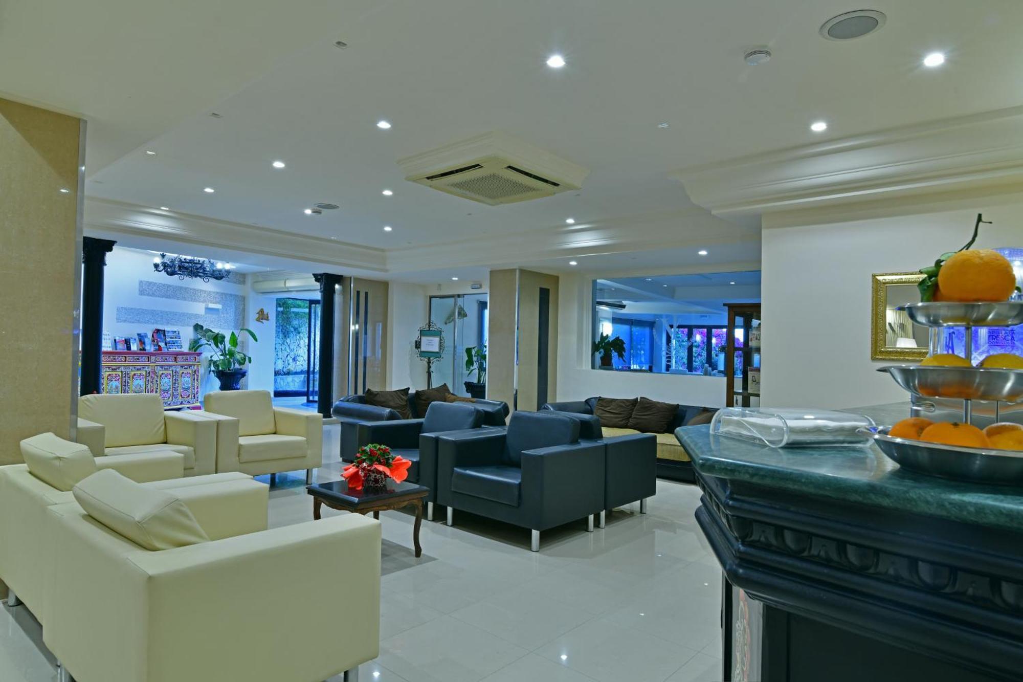 Hotel & Apartments Villa Linda Giardini Naxos Exteriör bild