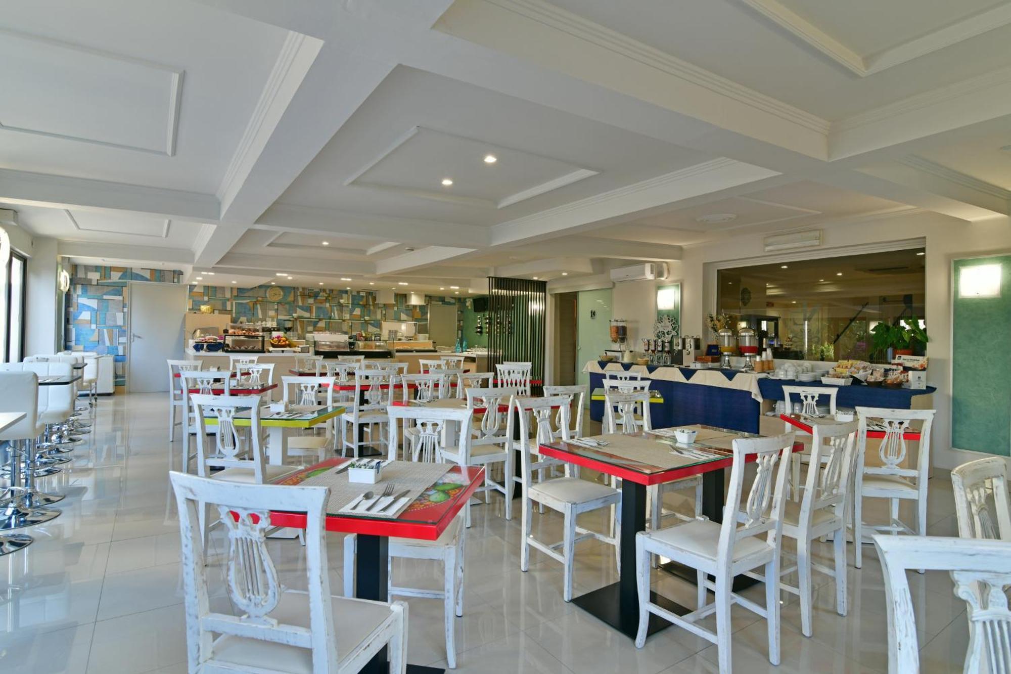 Hotel & Apartments Villa Linda Giardini Naxos Exteriör bild