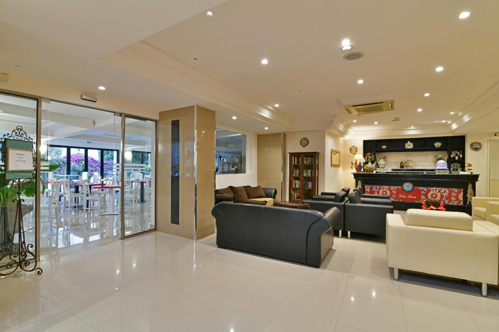 Hotel & Apartments Villa Linda Giardini Naxos Exteriör bild