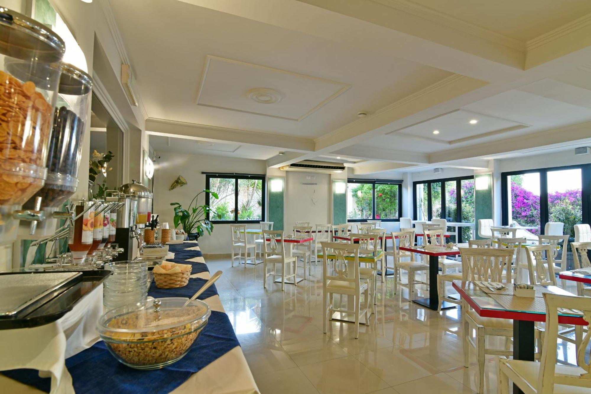 Hotel & Apartments Villa Linda Giardini Naxos Exteriör bild